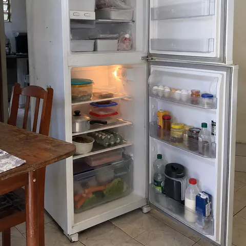 Foto do produto Geladeira Consul CRM39 duplex disponível para troca no Unitrocas