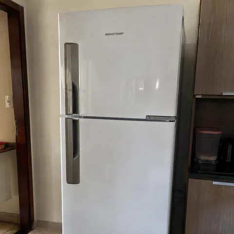 Foto do produto Geladeira Brastemp BRM44 frost free disponível para troca no Unitrocas