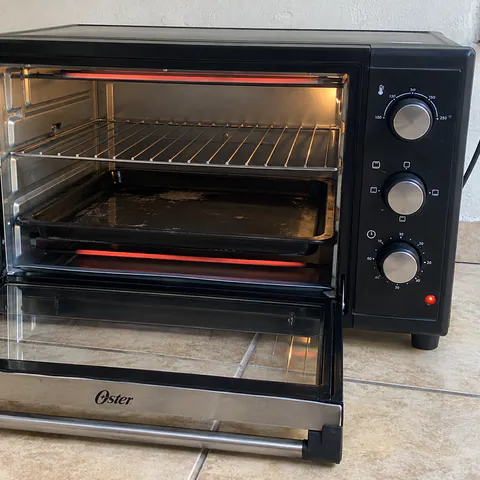 Foto do produto Forno elétrico Oster de 45 litros disponível para troca no Unitrocas