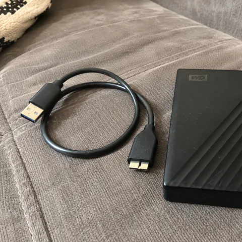 Foto do produto HD externo WD My Passport de 2 TB disponível para troca no Unitrocas