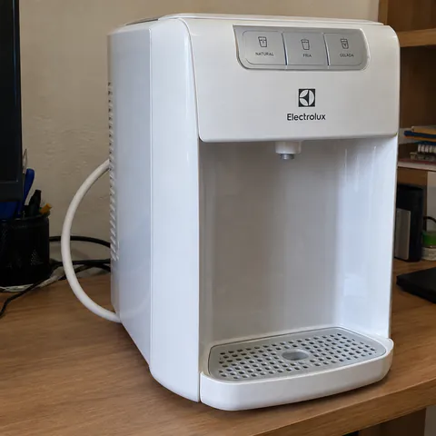 Foto do produto Purificador de água Electrolux PE12B disponível para troca no Unitrocas