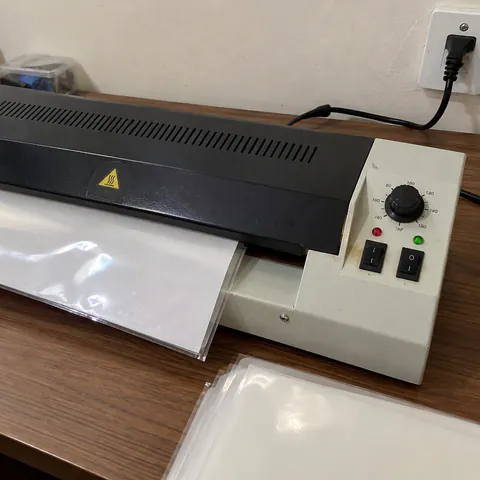 Foto do produto Plastificadora A3 com ajuste de temperatura disponível para troca no Unitrocas
