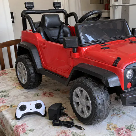 Foto do produto Carrinho elétrico infantil tipo jipe, 12 V disponível para troca no Unitrocas