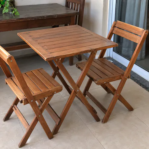 Foto do produto Mesa de jardim com duas cadeiras dobráveis disponível para troca no Unitrocas