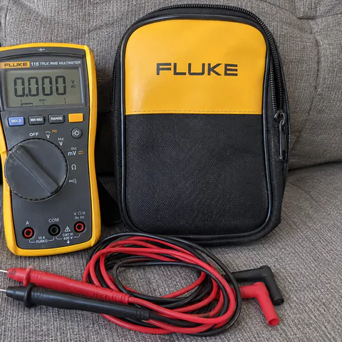 Foto do produto Multímetro Fluke 115 com estojo disponível para troca no Unitrocas
