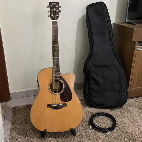 Foto do produto Violão Yamaha FGX800C eletroacústico disponível para troca no Unitrocas