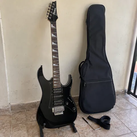 Foto do produto Guitarra Ibanez GRG170DX preta disponível para troca no Unitrocas