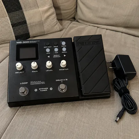 Foto do produto Pedaleira NUX MG-300 disponível para troca no Unitrocas