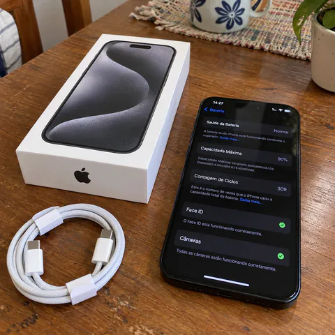 Foto do produto iPhone 15 de 128 GB disponível para troca no Unitrocas
