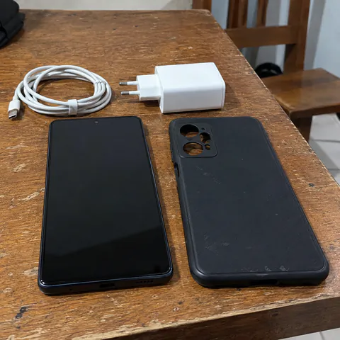 Foto do produto Poco F5 de 256 GB disponível para troca no Unitrocas