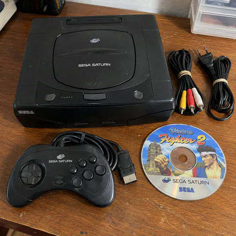 Foto do produto Sega Saturn com Virtua Fighter 2 disponível para troca no Unitrocas
