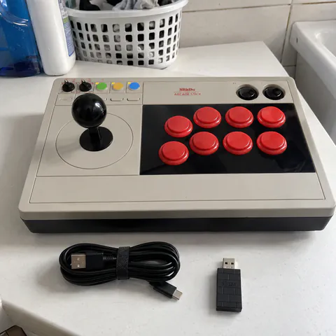 Foto do produto Controle arcade 8BitDo Arcade Stick para Switch e PC disponível para troca no Unitrocas