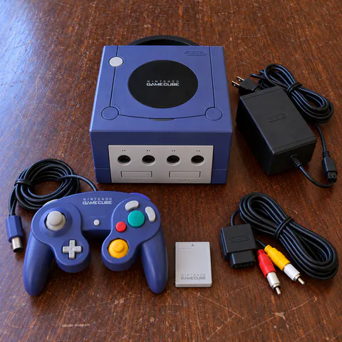 Foto do produto Nintendo GameCube DOL-101 com controle e cabos disponível para troca no Unitrocas